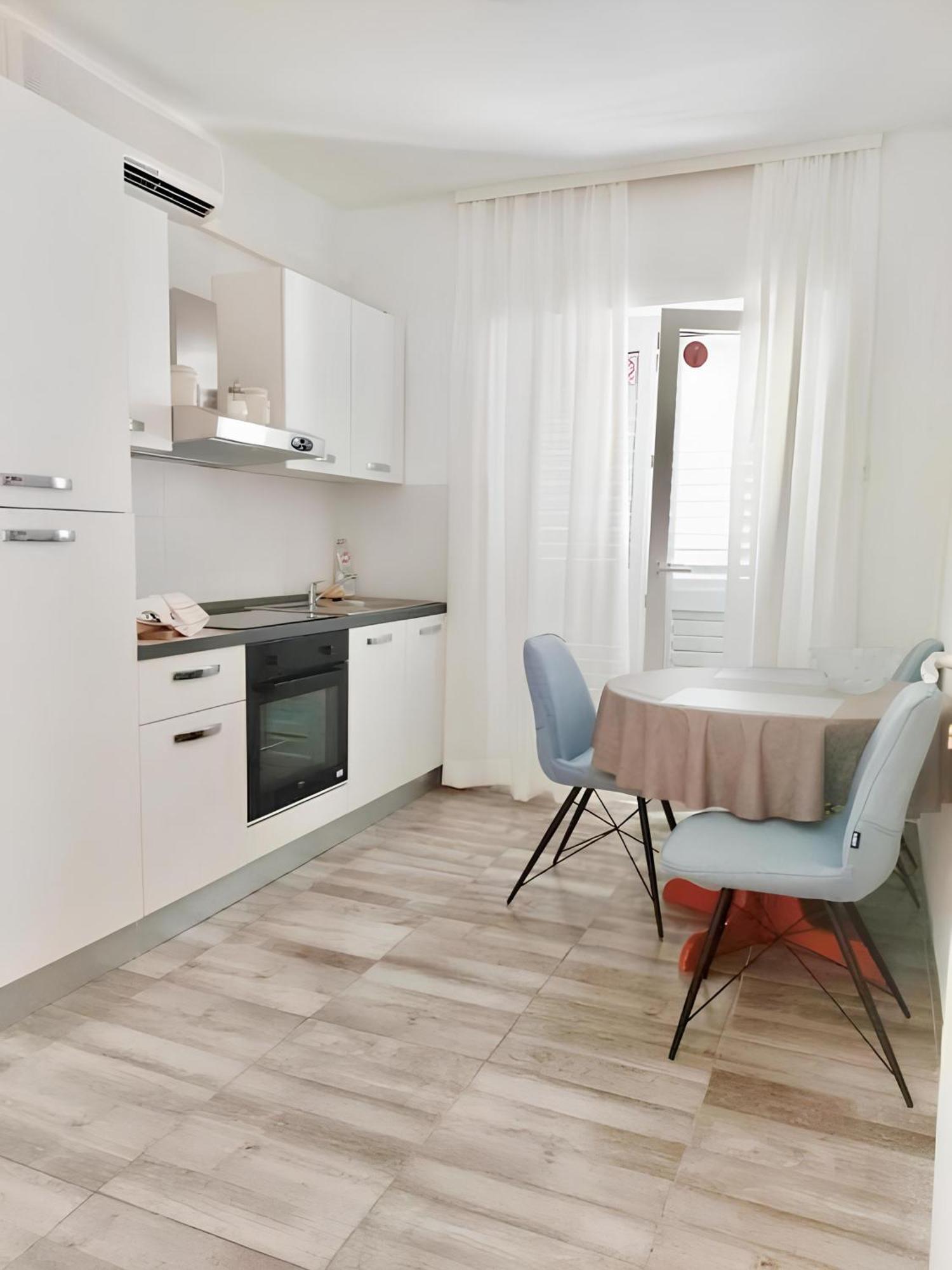 Accommodation Ventus Baška Voda Eksteriør bilde